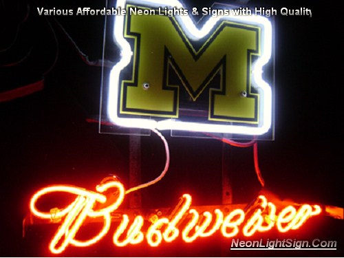 NCAA Michigan Wolverines Budweiser Beer Bar Neon Light Sign